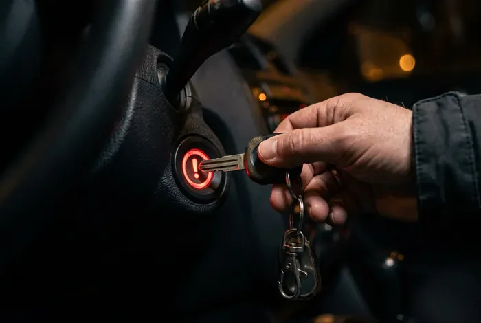 Moteur ne s'arrête pas quand je coupe le contact - Moteur qui ne s'arrête pas ? 5 causes & solutions - Pourquoi le moteur ne s'éteint pas ? Diagnostic